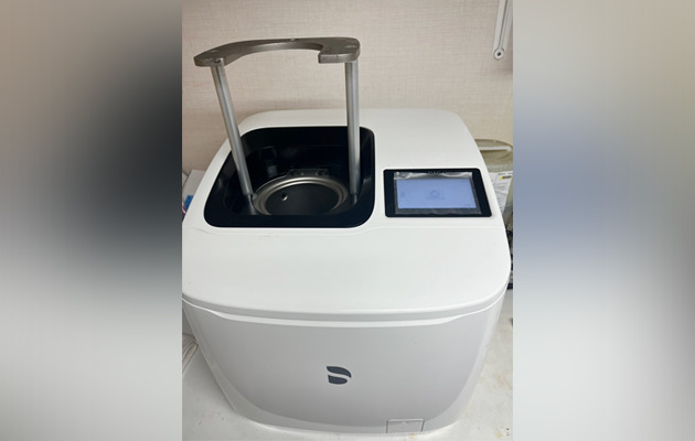 高圧蒸気滅菌器の画像